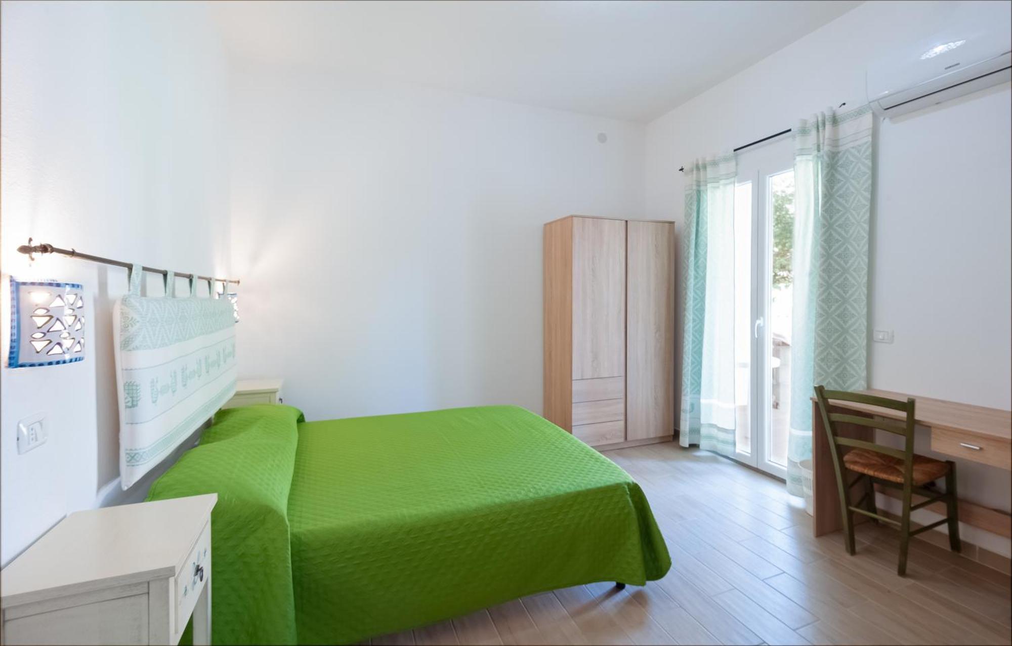 Beb Con Piscina Villa Del Borgo Badesi Exterior foto